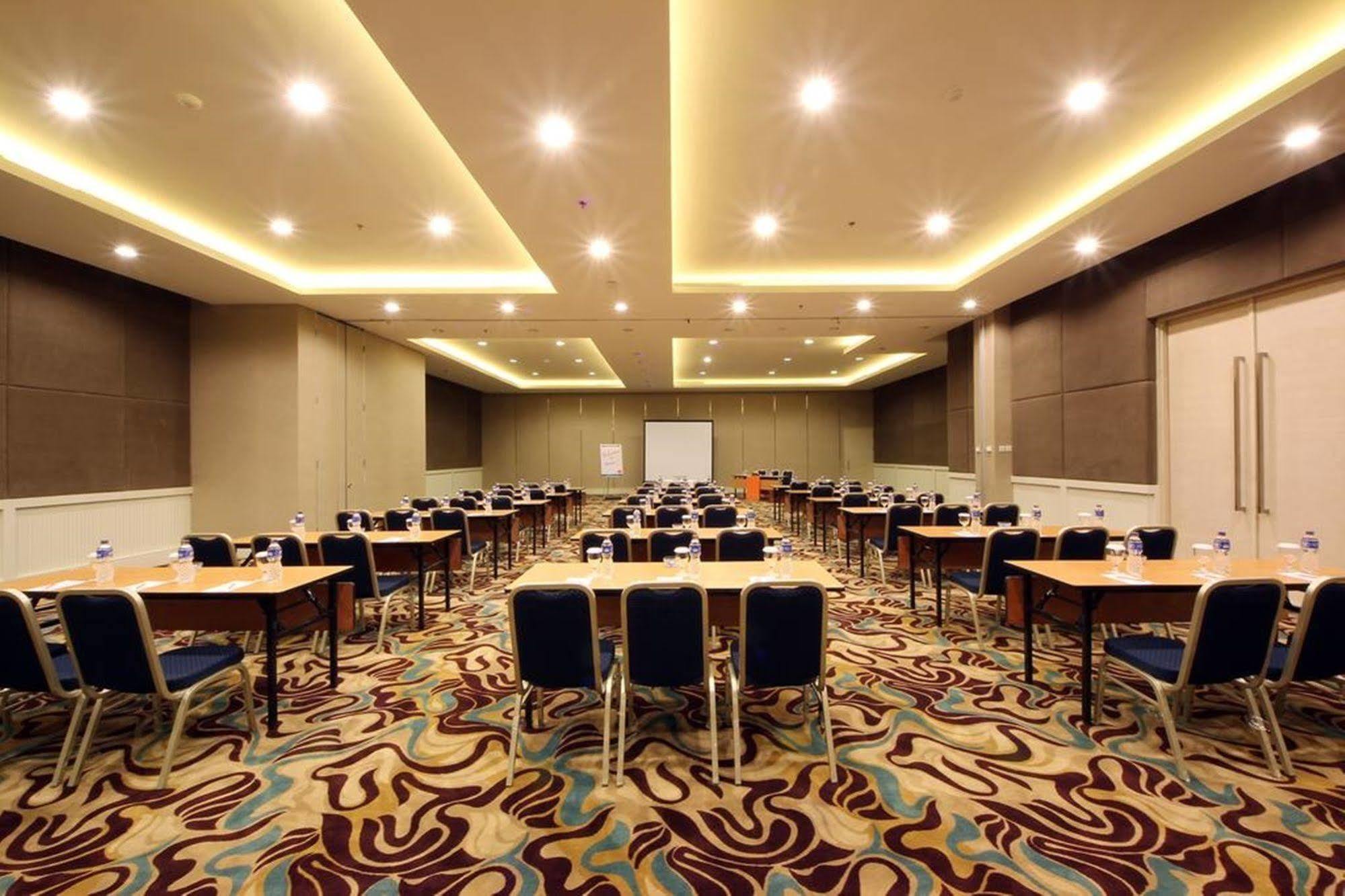POP! Hotel Festival Citylink Bandung Exterior foto
