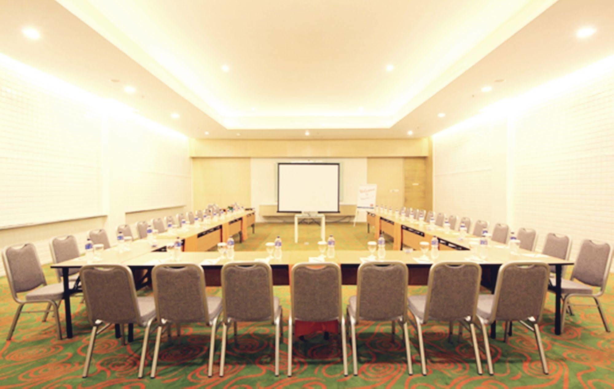 POP! Hotel Festival Citylink Bandung Exterior foto
