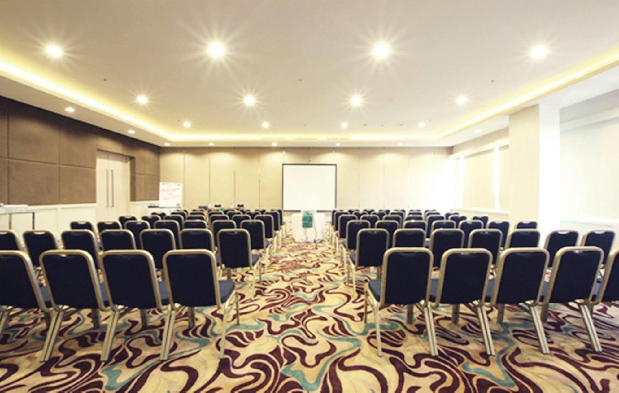 POP! Hotel Festival Citylink Bandung Exterior foto